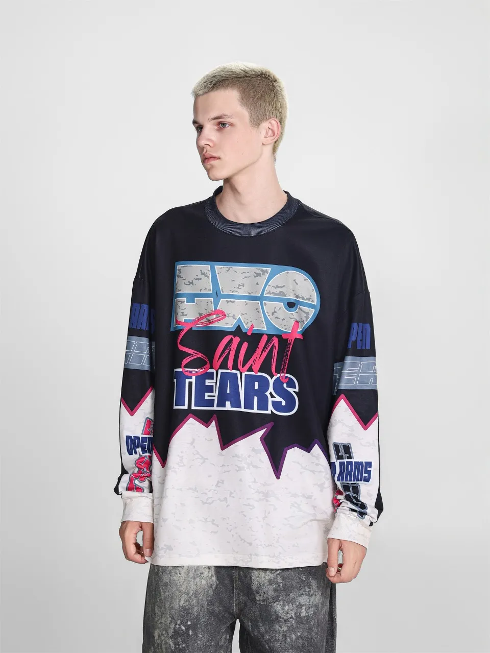 Saint michael tears all-over printed long-sleeved vintage autumn and winter T-shirt Style number: 111 Size: M L XL Wholesale price: 136 Color: black blue